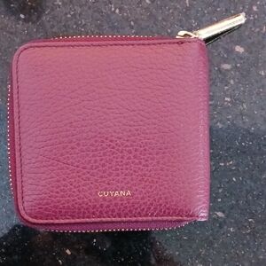 Cutana Burgandy Zip Square Leather Wallet